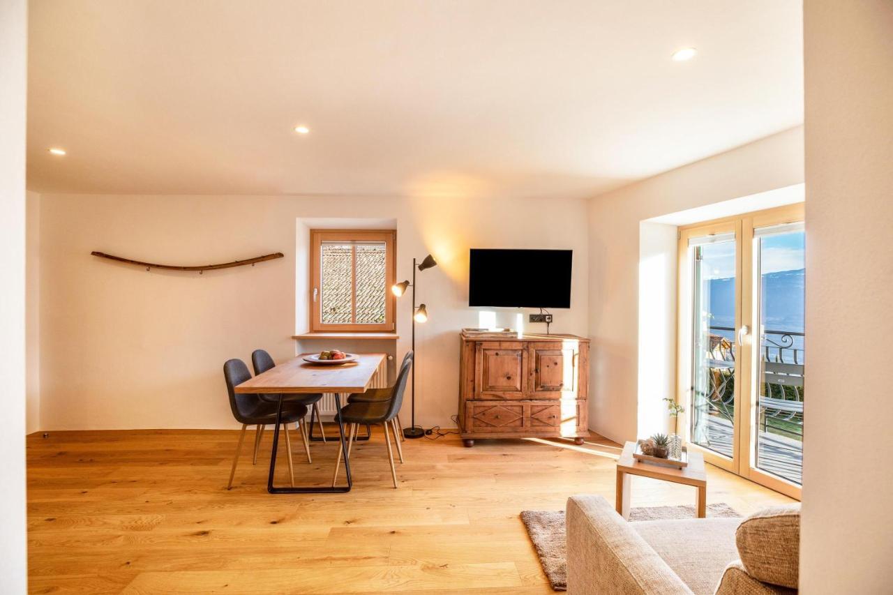 Brantenhof Ferienwohnung Vinea Cortaccia Exterior foto